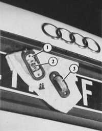  Освещение номерных знаков Audi 80