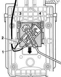  Снятие и установка топливного насоса с датчиком запаса топлива Audi A4