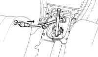  Снятие, обслуживание и установка тросовой тяги привода переключения   режимов двухступенчатого редуктора Subaru Legacy Outback